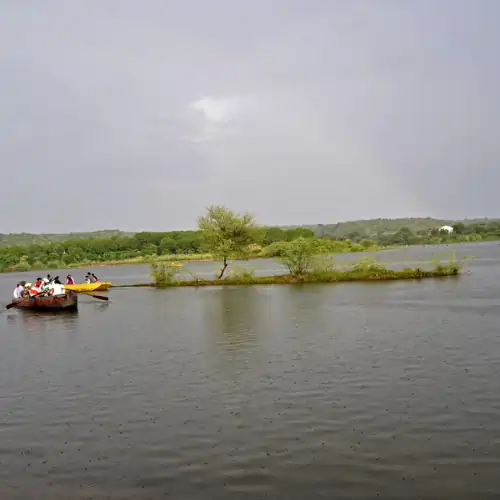 Damdama Lake